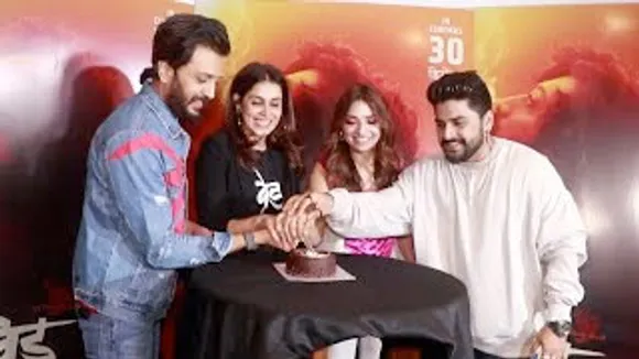 Riteish Deshmukh & Genelia Deshmukh celebrate 40 CRORE of 'Ved' at the Box Office