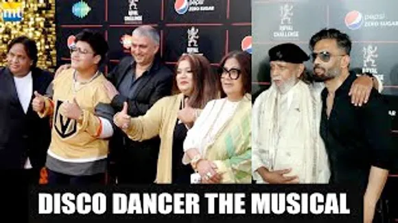 Suniel Shetty, Ahan Shetty, Mithun Chakraborty with Bappi Lahiri's Family And Others At Disco Dancer - The Musical