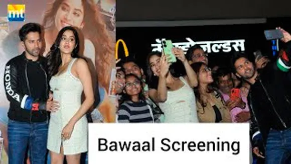 Bawaal Pair Janhvi Kapoor & Varun Dhawan Click Selfies With Fans At Special Screening