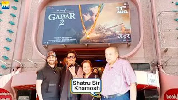 Paps Call 'KHAMOSH' To Shatrughan Sinha, Poonam Sinha & Luv Sinha Watch Gadar 2 At Gaiety Galaxy