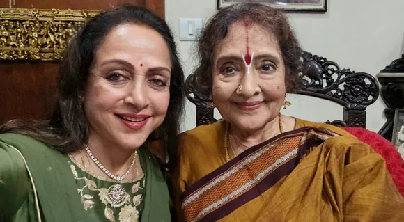 Hema Malini Meets Her Idol Legendary Actress Vyjayanthimala; See Pics