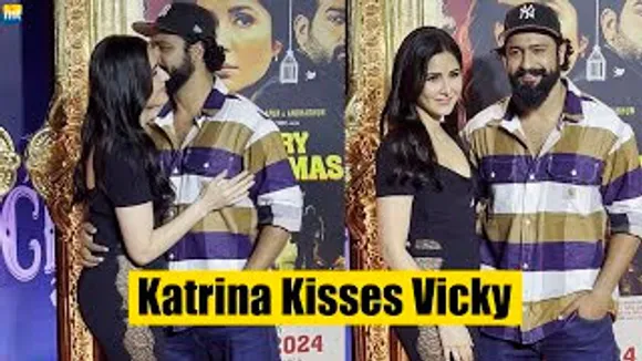 Katrina Kaif Gives Hug & Kiss To Vicky Kaushal, Sunny Kaushal-Sharvari, Khushi Kapoor And Celebs At Merry Christmas Screening