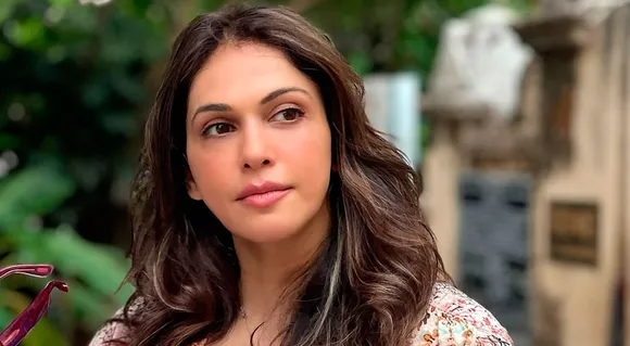 "I Was 18 When A Secretary and An Actor Approached Me For casting couch," - Isha Koppikar