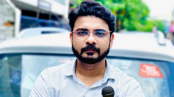 आजतक के पत्रकार आकाशदीप शुक्ला ने दिल्ली में लगाई फांसी
