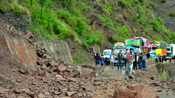 HP: Section of Manali-Chandigarh highway blocked due to landslide