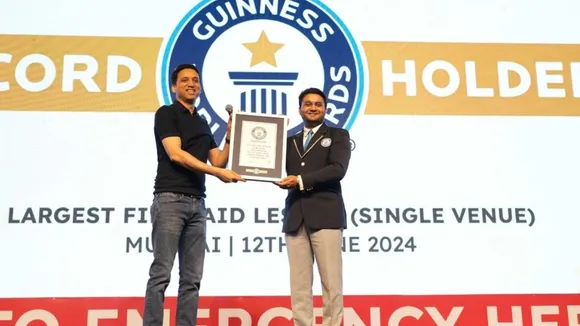 Mr. Rakesh Ranjan, CEO, Food Delivery, Zomato receives Guinness World Records for the largest first aid lesson