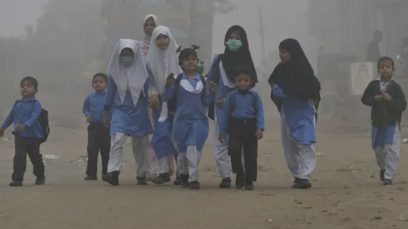 Schools to close three days a week in Lahore as air quality worsens