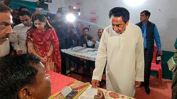Kamal Nath accuses BJP of distributing money, liquor to voters on eve of MP assembly polls