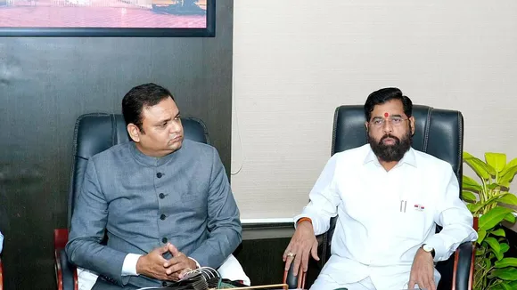 Bombay HC issues notice to Maharashtra Speaker on Shinde faction pleas