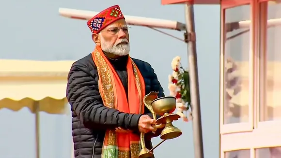 Narendra Modi Kumbh arti