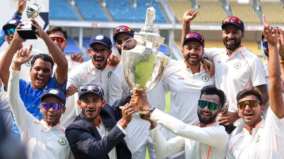 Vidarbha team with Trophy image