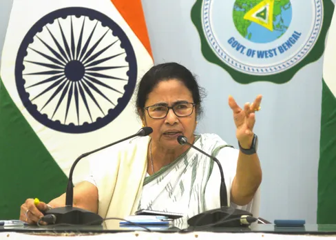 BSF trying to scare voters in Bengal’s bordering areas: Mamata Banerjee