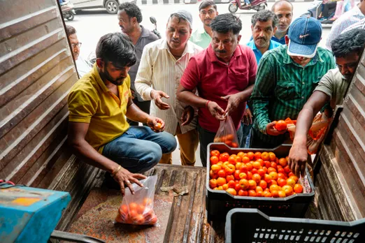 Govt reduces subsidised rate of tomato to Rs 80/kg with immediate effect