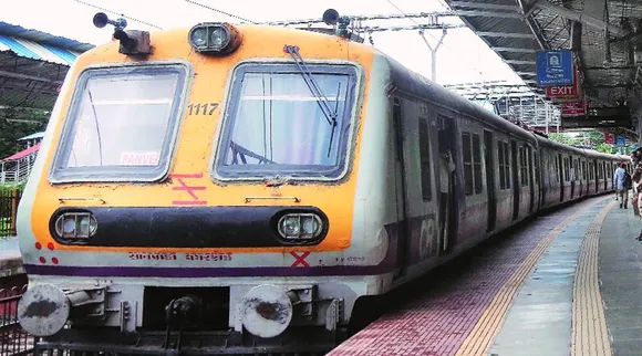 Technical issue disrupts local train services on Western Railway route in Mumbai