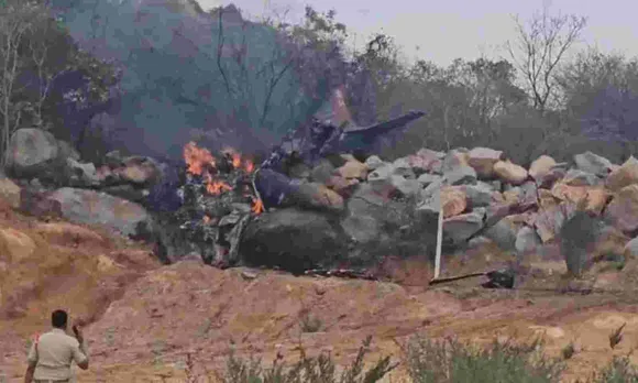 Trainer aircraft crashes in Telangana, condition of  crew is not known