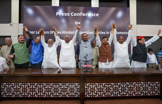 Opposition parties slam Modi govt, vow to strengthen unity in ranks