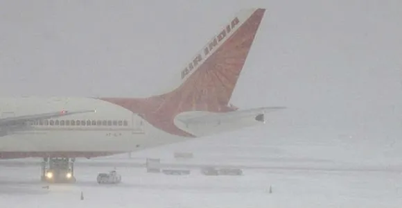 Flight operations suspended at Srinagar airport due to snowfall