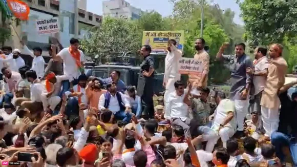 Delhi BJP leaders hold protest, demand resignation of Arvind Kejriwal