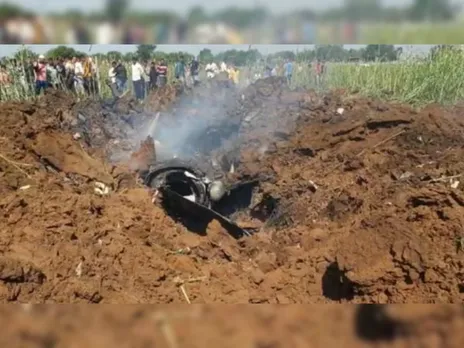 MP: IAF aircraft makes crash landing in Bhind; no casualty