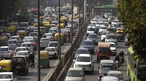 Traffic snarls in central Delhi leave commuters hassled