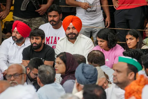 Motive is to protect the accused: Navjot Sidhu lends support to protesting wrestlers