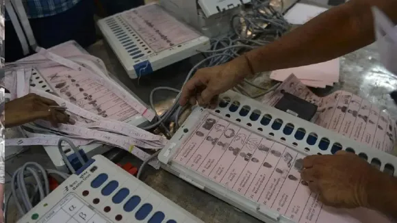 EVM control unit stolen from tehsildar's office in Pune district