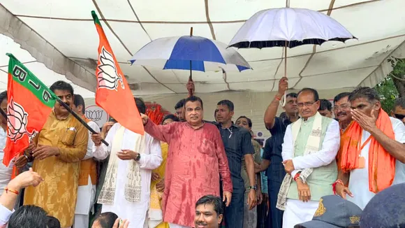 Nitin Gadkari in Khandwa.jpg