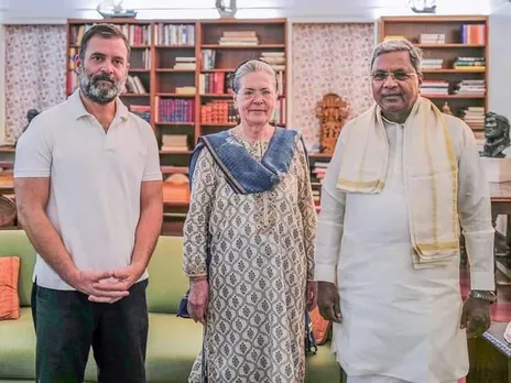Karnataka CM meets Cong leaders Sonia Gandhi, Rahul Gandhi
