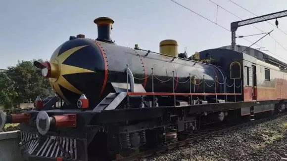 PM Modi flags off Gujarat's first heritage train