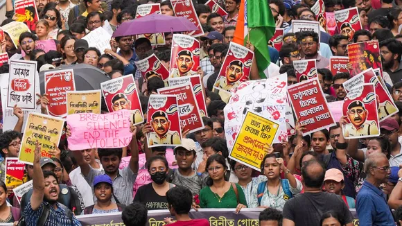 West Bengal Junior Doctors' Forum(WBJDF) supporters during a protest march to police headquarters, demanding the resignation of Kolkata police commissioner, in Kolkata, Monday, Sept. 2, 2024.