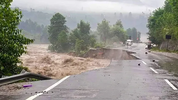 Monsoon fury in HP: 20 people stranded in Manali rescued, about 300 stuck across state