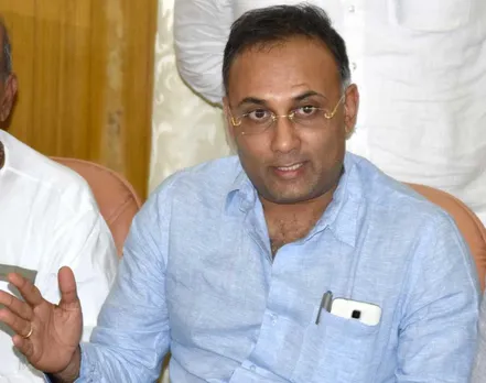 Hundreds of acres of land allotted to RSS and its affiliates by previous BJP govt will be reviewed: K’taka Minister Dinesh Gundu Rao