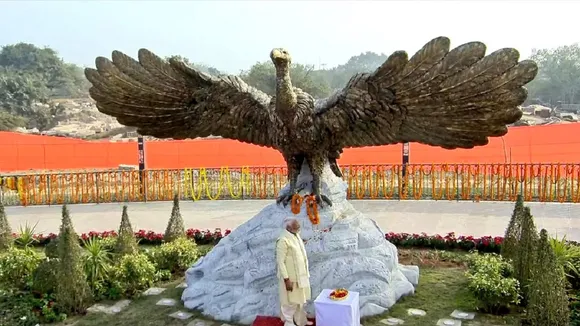 PM offers prayers at Kuber Tila Shiva temple; unveils 'Jatayu' statue