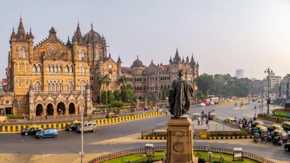 'Lion of Bombay', Sir Pherozeshah Mehta's statue completes 100 years