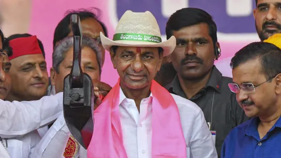 Is KCR confused over joining the opposition front?