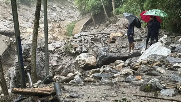Flash flood in North Sikkim, submerges NH 10 at Pegong