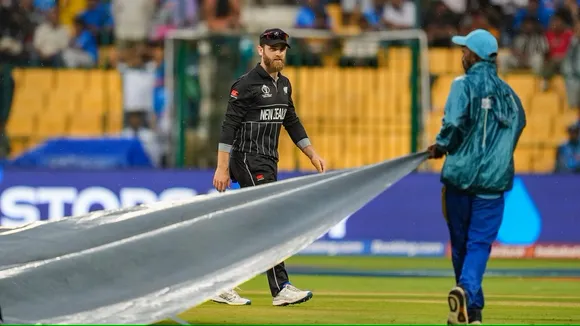 New Zealand need to find bowling mojo against SL in crunch match amid rain threat
