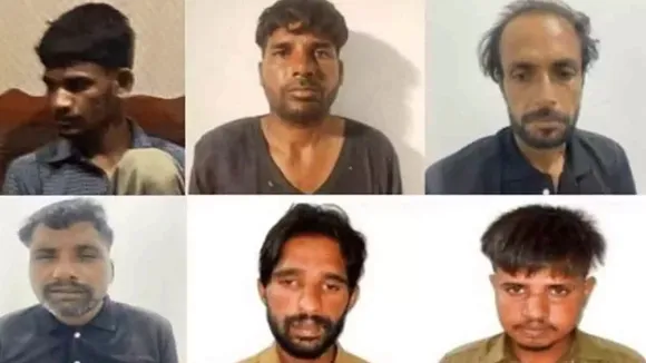 Pakistan Rangers detain 6 Indian 'smugglers': DG ISPR