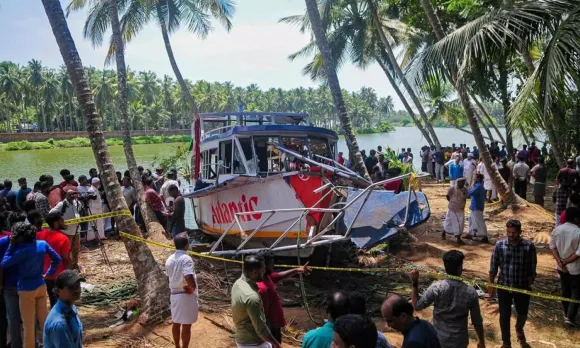 Kerala HC terms Tanur boat accident as 'haunting'; initiates suo motu PIL on the issue