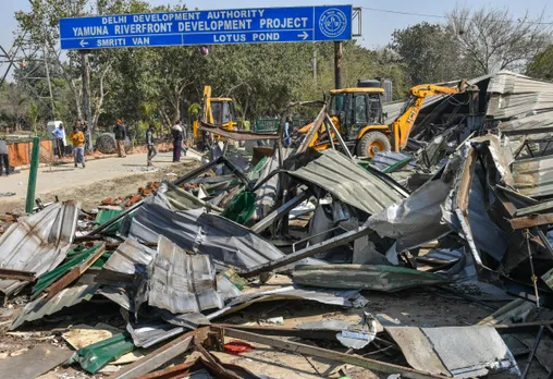 Night shelter demolished at Delhi's Sarai Kale Khan