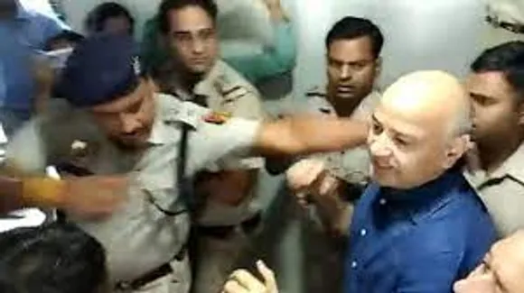 AAP alleges Delhi Police 'misbehaved' with Manish Sisodia at CBI court
