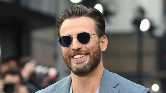 Chris Evans named 'sexiest man alive' by People Magazine