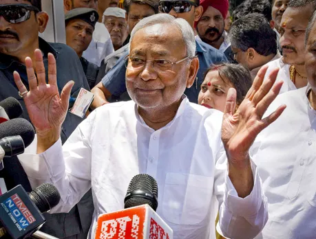 Nitish makes U-turn on hooch tragedy, announces ex gratia for victims’ families