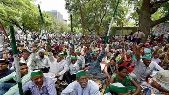 Farmers stage protest in Delhi, demand legal guarantee for MSP