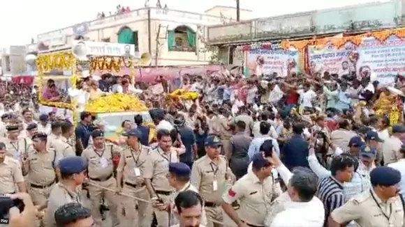 Video: Stage collapses during CM Chouhan's roadshow in Manasa town