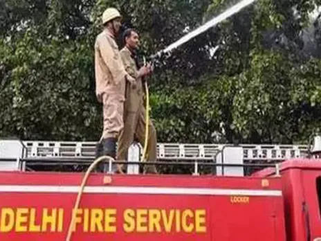 Fire breaks out at Punjab National Bank branch in Karol Bagh