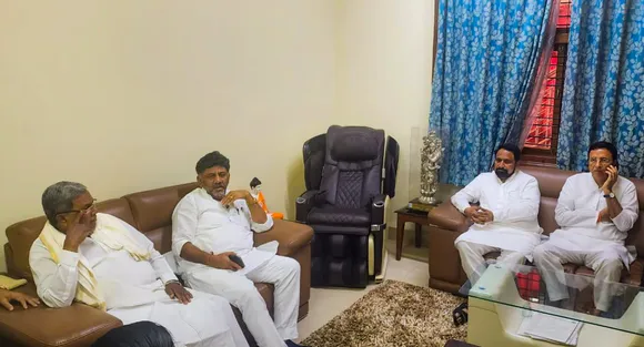 Denied BJP ticket, Laxman Savadi set to join Congress in Karnataka