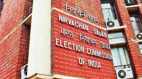 Telangana polls: EC orders suspension of 3 cops for diluting cash-seizure case