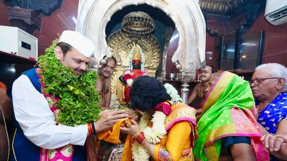 Fadnavis offers prayers at Pandharpur temple, asks all communities to respect each other