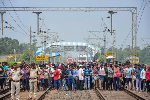 Odisha train accident: Locals rush to save injured victims